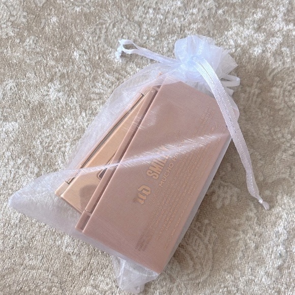 Brand New Urban Decay Naked Eyeshadow Palette & Charlotte Tilbury Blush Palette - Picture 14 of 16